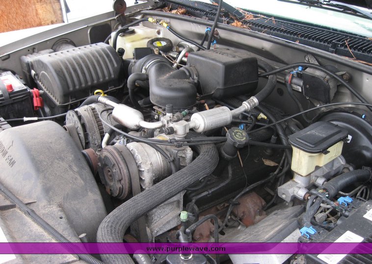 image for item 2093 2000 Cadillac Escalade