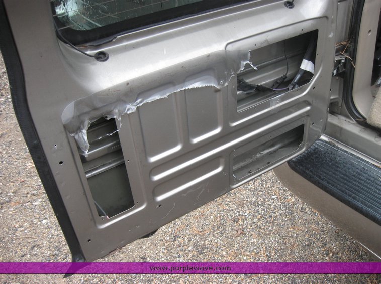 image for item 2093 2000 Cadillac Escalade