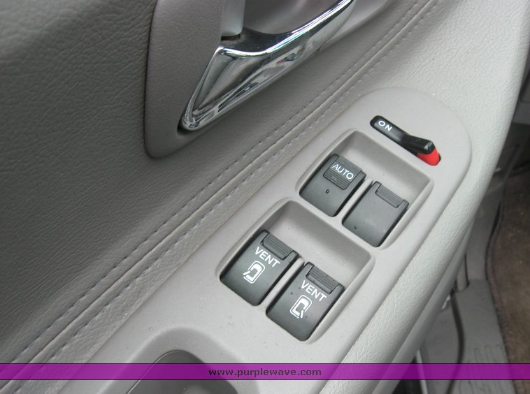 image for item 2094 2001 Honda Odyssey EX