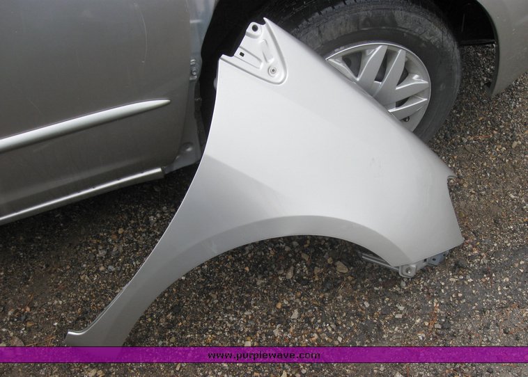 image for item 2096 2004 Toyota Sienna