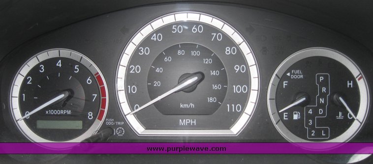 image for item 2096 2004 Toyota Sienna