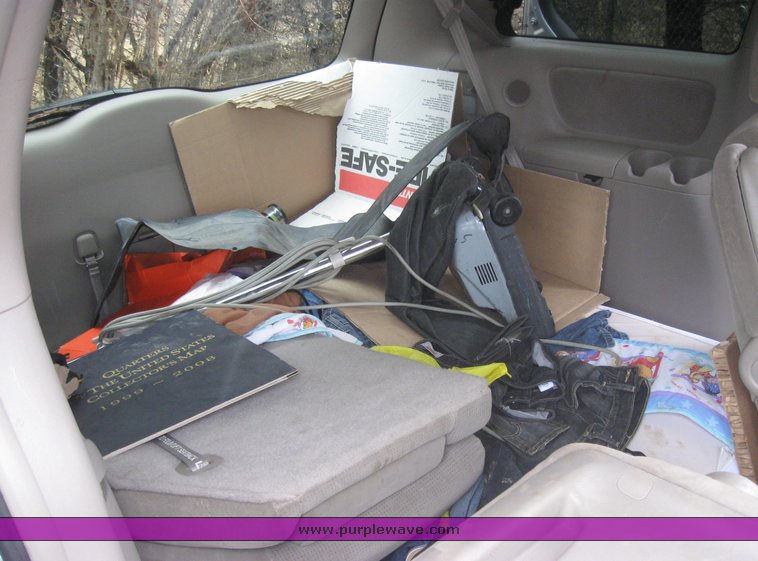image for item 2096 2004 Toyota Sienna