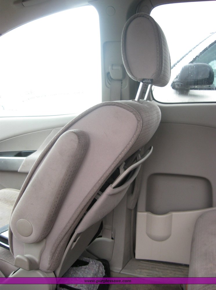 image for item 2097 2005 Nissan Quest SE