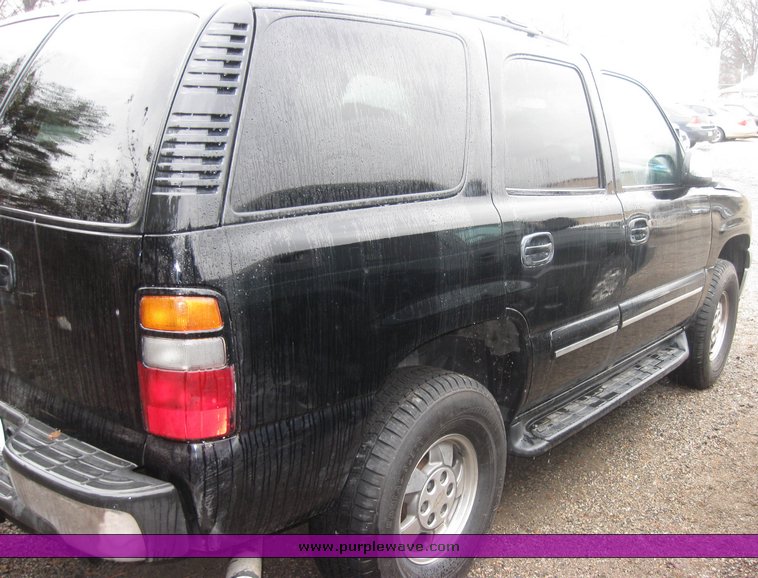 image for item 2100 2001 Chevrolet Tahoe K1500