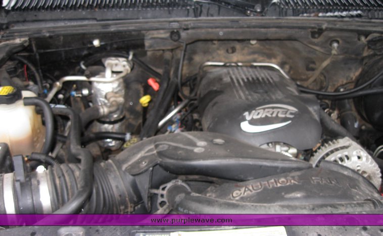 image for item 2100 2001 Chevrolet Tahoe K1500