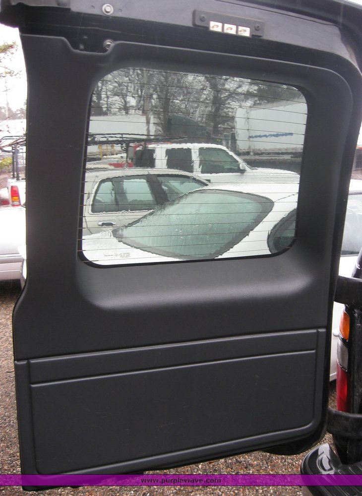 image for item 2100 2001 Chevrolet Tahoe K1500