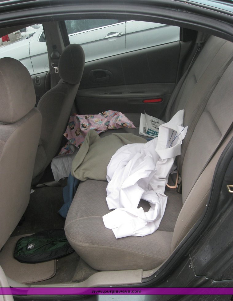 image for item 2102 2003 Dodge Intrepid SE