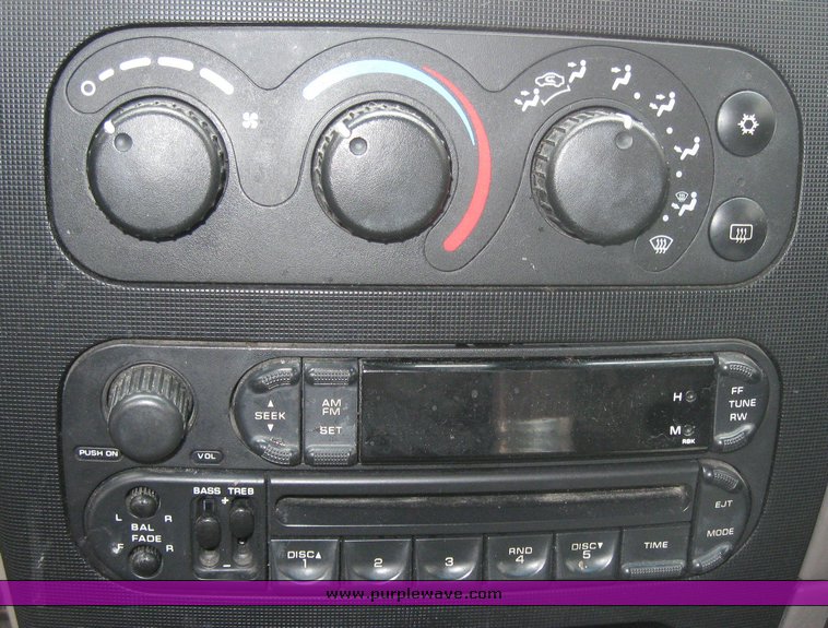 image for item 2102 2003 Dodge Intrepid SE