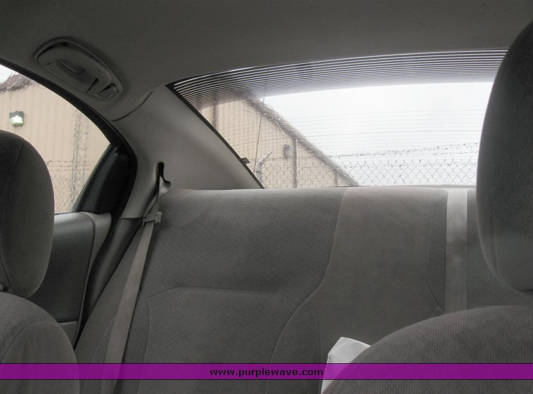 image for item 2102 2003 Dodge Intrepid SE