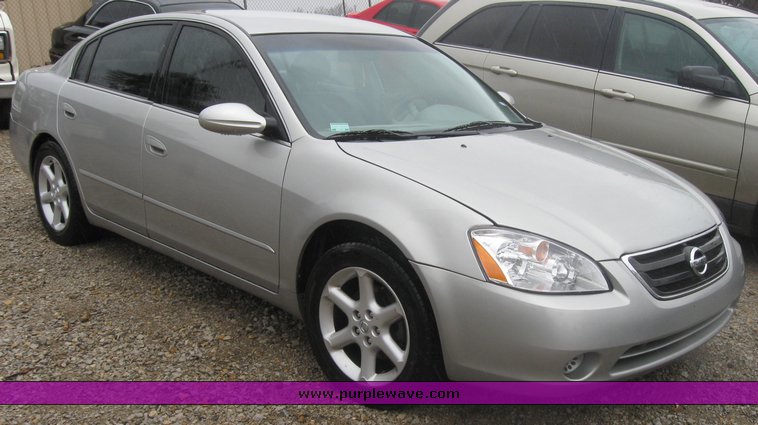 image for item 2103 2002 Nissan Altima