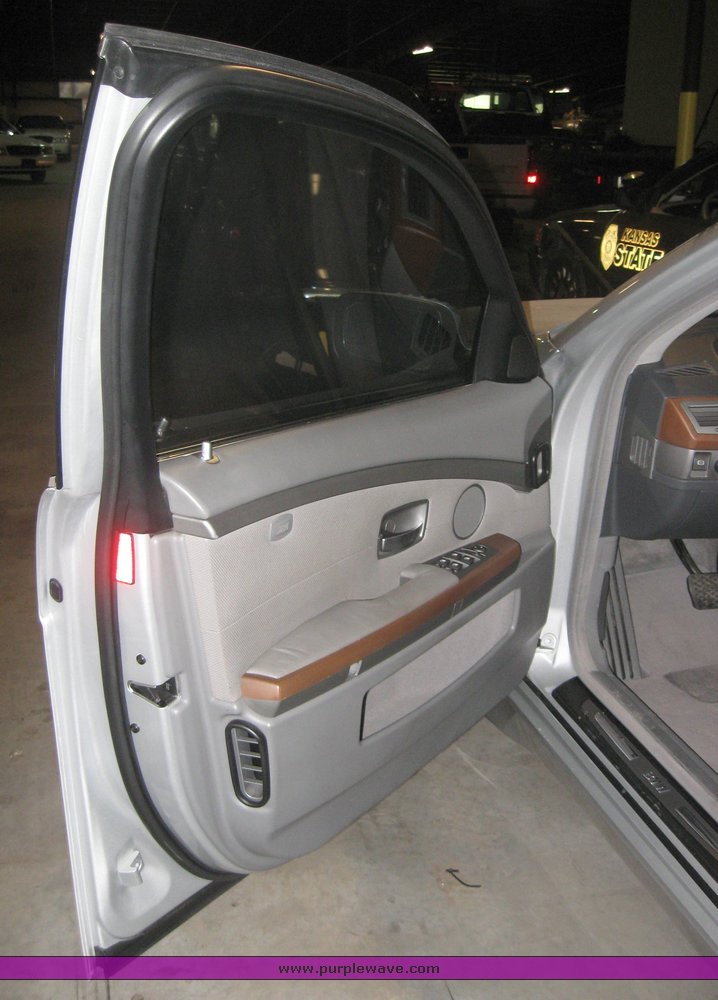 image for item 2106 2005 BMW 745LI