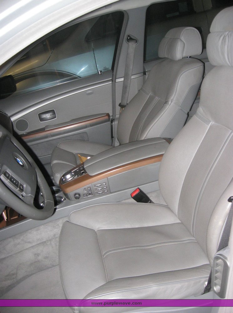 image for item 2106 2005 BMW 745LI