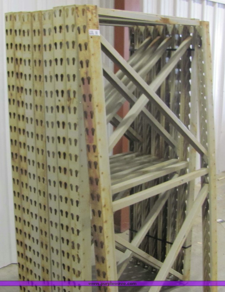 image for item 3188 Assorted pallet racking