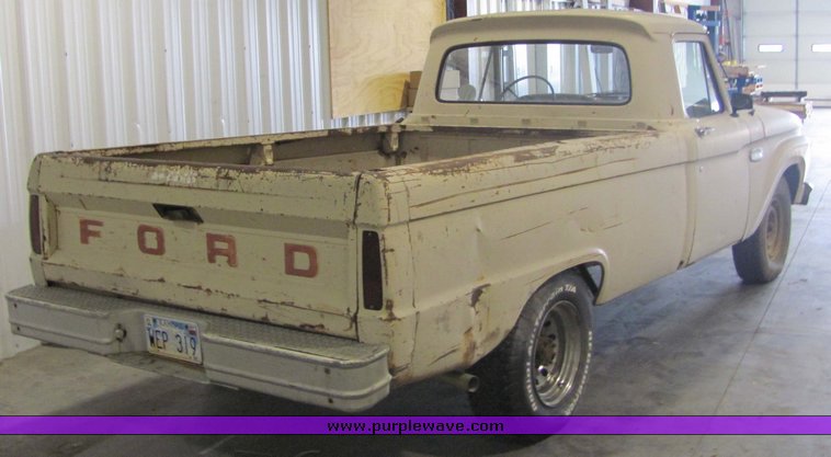 image for item 3196 1965 Ford F-250