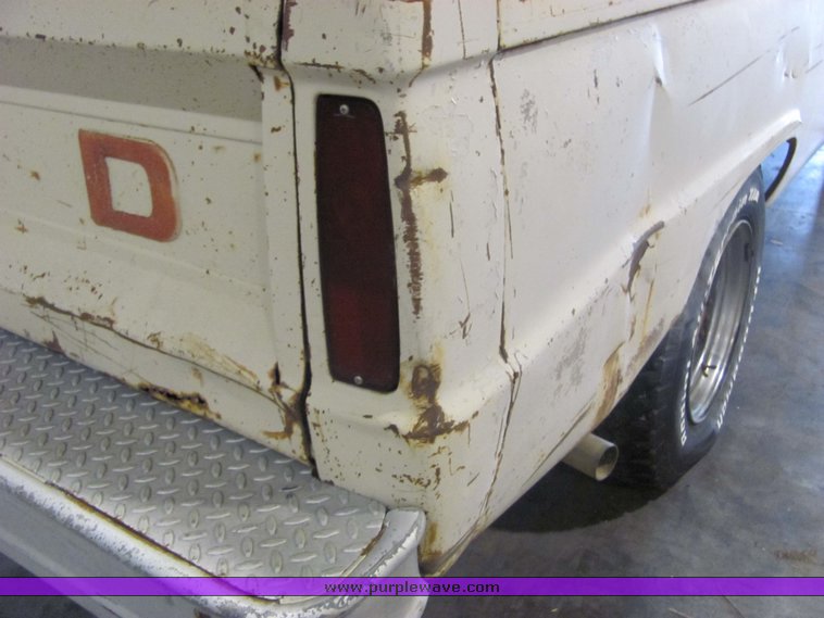 image for item 3196 1965 Ford F-250