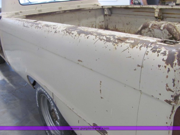 image for item 3196 1965 Ford F-250