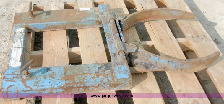 image for item 3413 Forklift barrel attachment