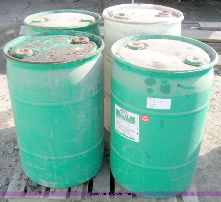 image for item 3415 Assorted empty barrels