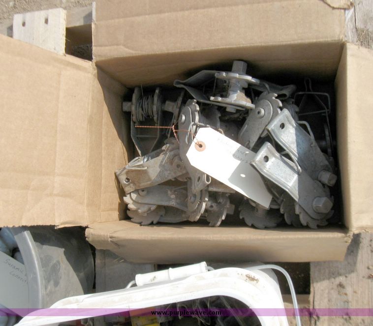 image for item 3416 Assorted electric fence supplies