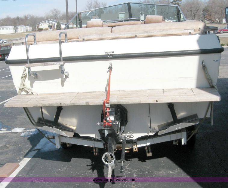 image for item 3749 1981 Webbcraft 2300 ski boat