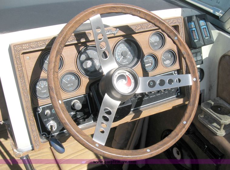 image for item 3749 1981 Webbcraft 2300 ski boat