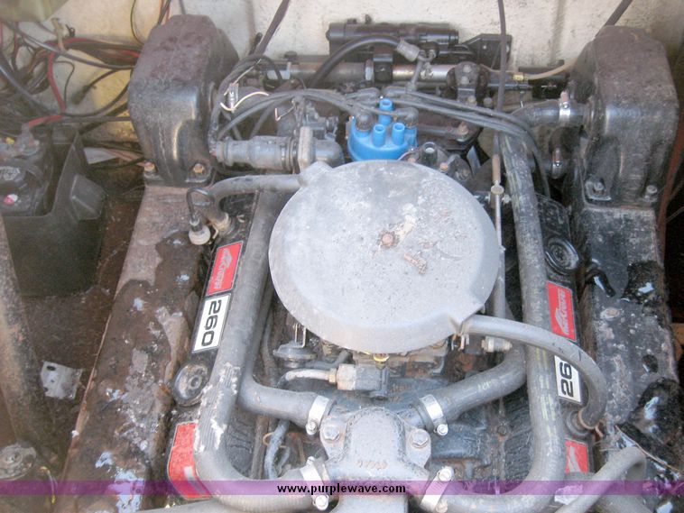 image for item 3749 1981 Webbcraft 2300 ski boat