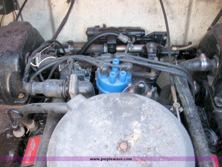 image for item 3749 1981 Webbcraft 2300 ski boat