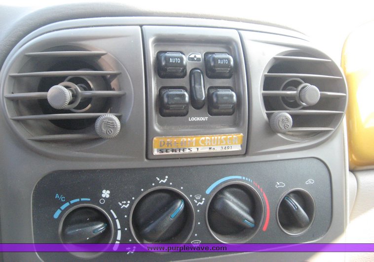 image for item 3919 2002 Chrysler PT Cruiser