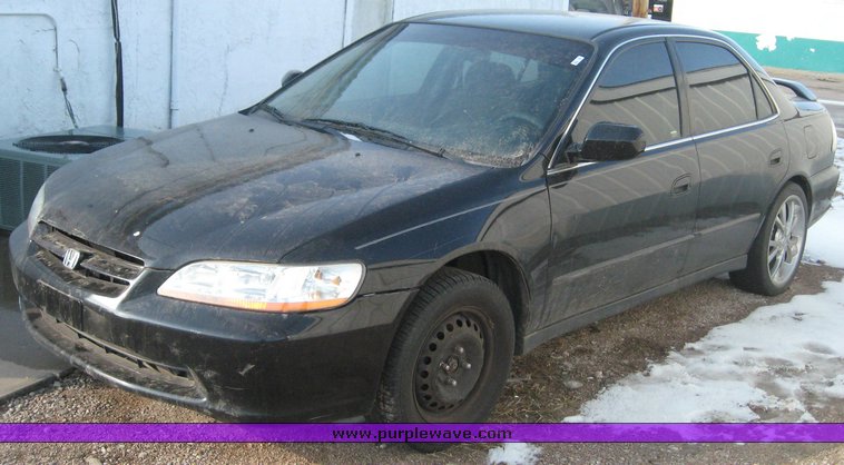 image for item 3922 2000 Honda Accord LX