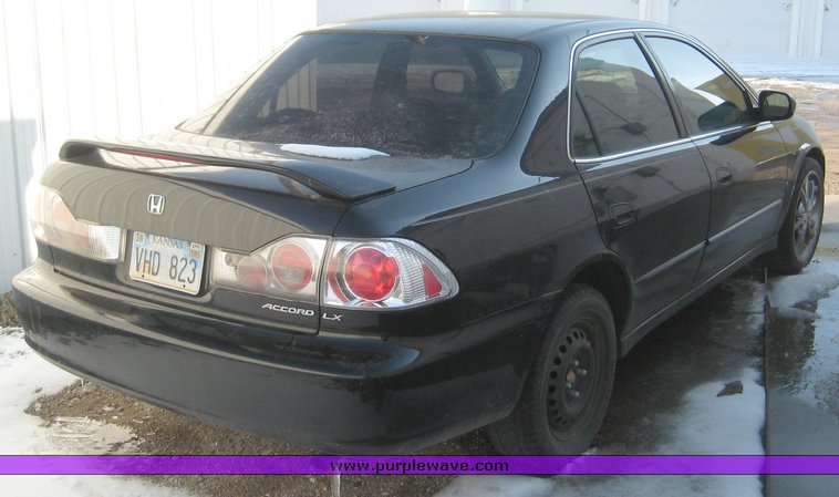 image for item 3922 2000 Honda Accord LX