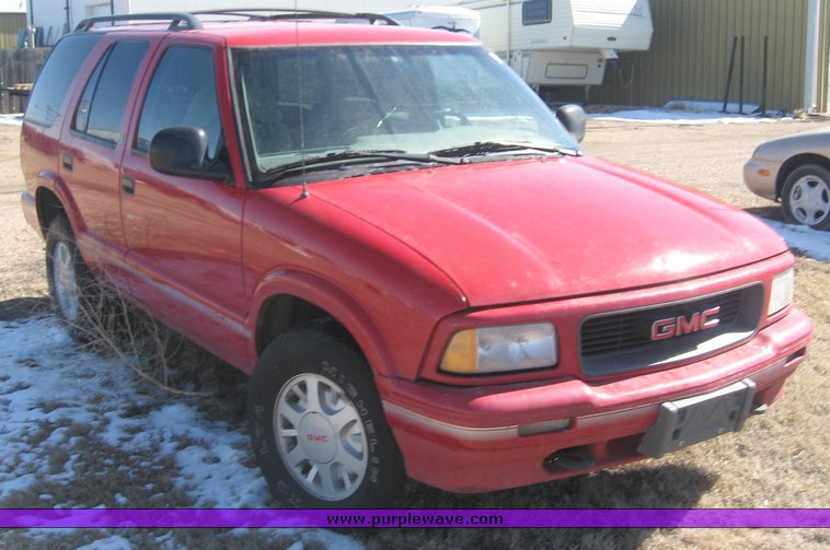 image for item 3926 1996 GMC Jimmy