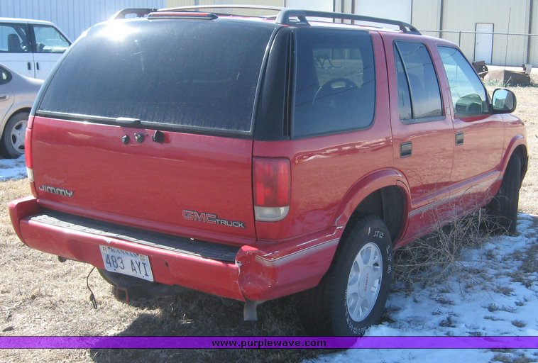 image for item 3926 1996 GMC Jimmy