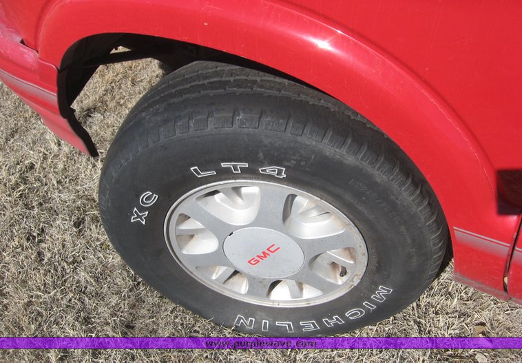 image for item 3926 1996 GMC Jimmy