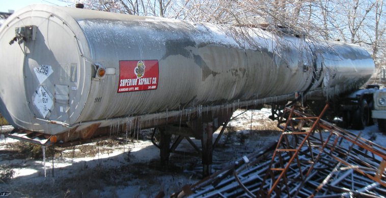 image for item 5310 1972 VIM tanker trailer