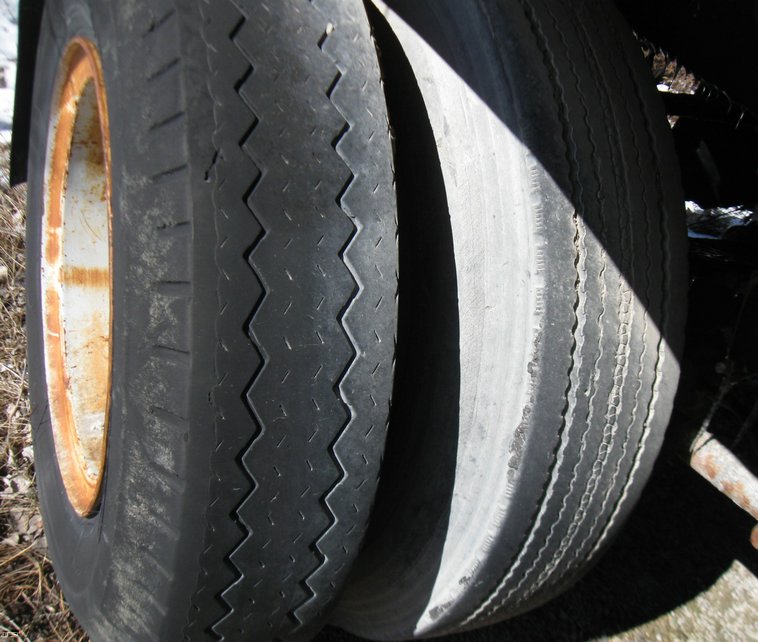 image for item 5310 1972 VIM tanker trailer