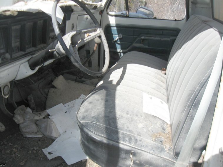 image for item 5312 1976 Ford flatbed pickup