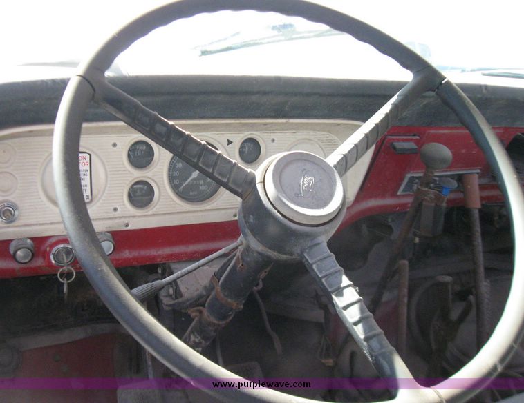 image for item 5313 1970 Ford 600 flatbed truck