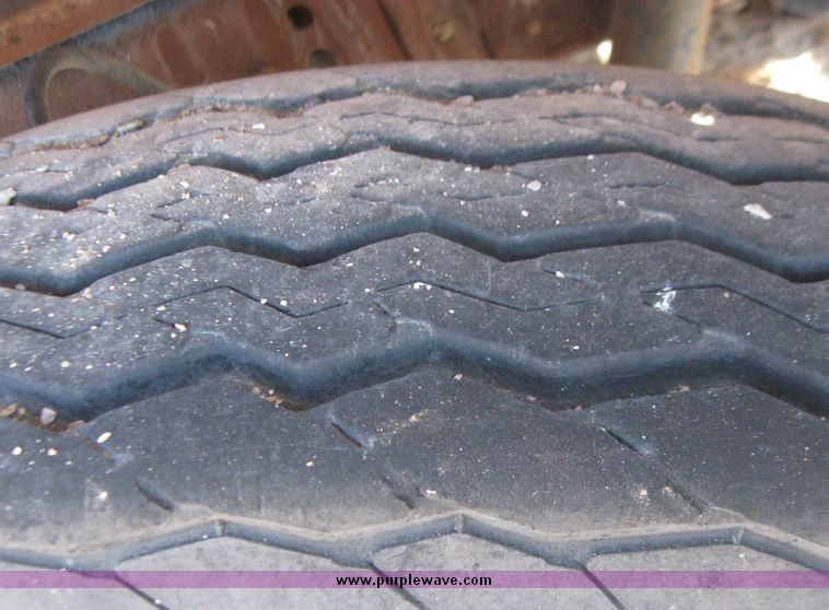 image for item 5313 1970 Ford 600 flatbed truck