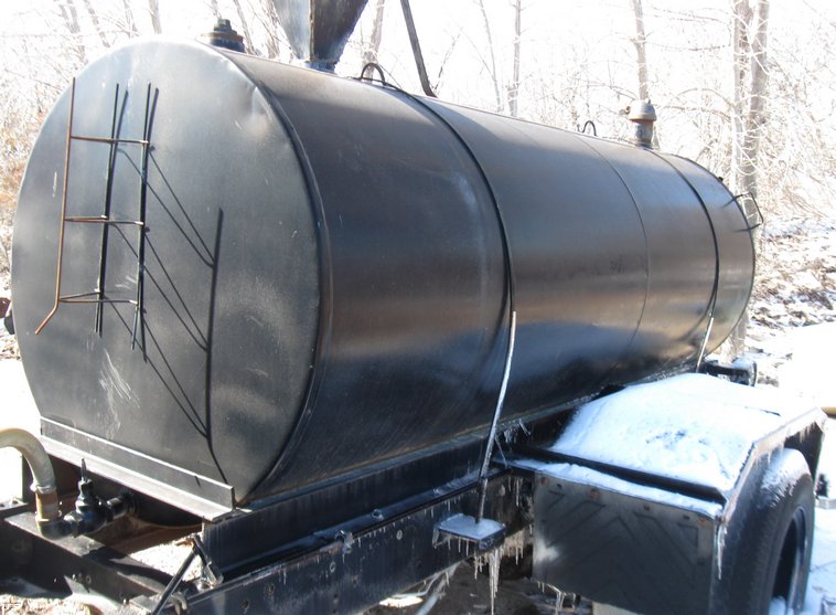 image for item 5314 1977 International Load Star 1800 water truck