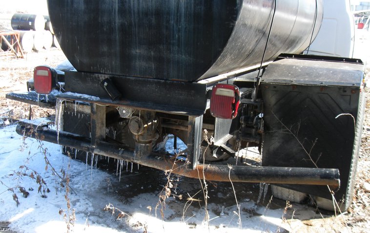 image for item 5314 1977 International Load Star 1800 water truck