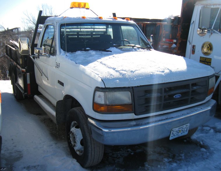 image for item 5316 1995 Ford F350 Super Duty flatbed pickup