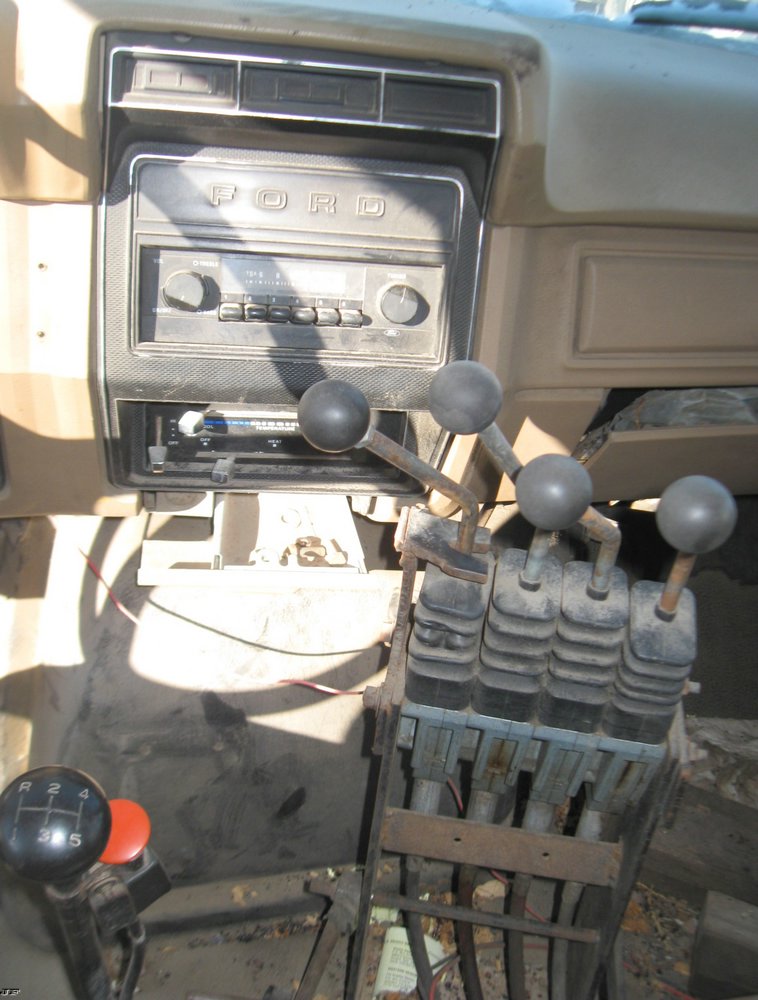 image for item 5317 1988 Ford F800F dump truck