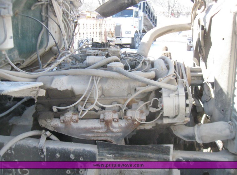 image for item 5318 1976 Ford dump truck