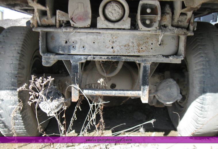 image for item 5318 1976 Ford dump truck