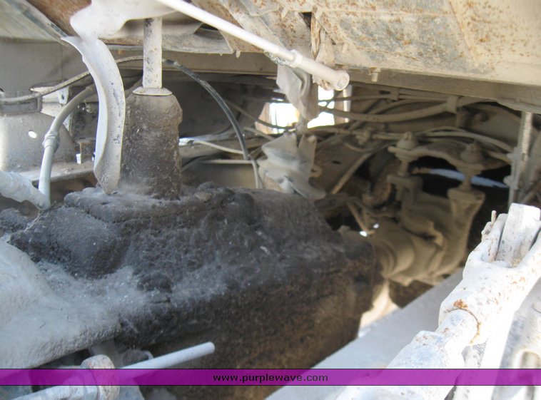 image for item 5318 1976 Ford dump truck