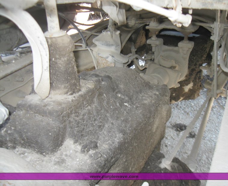 image for item 5318 1976 Ford dump truck