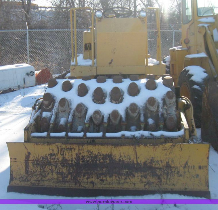 image for item 5437 Raygo vibratory compactor roller