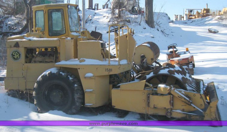 image for item 5437 Raygo vibratory compactor roller