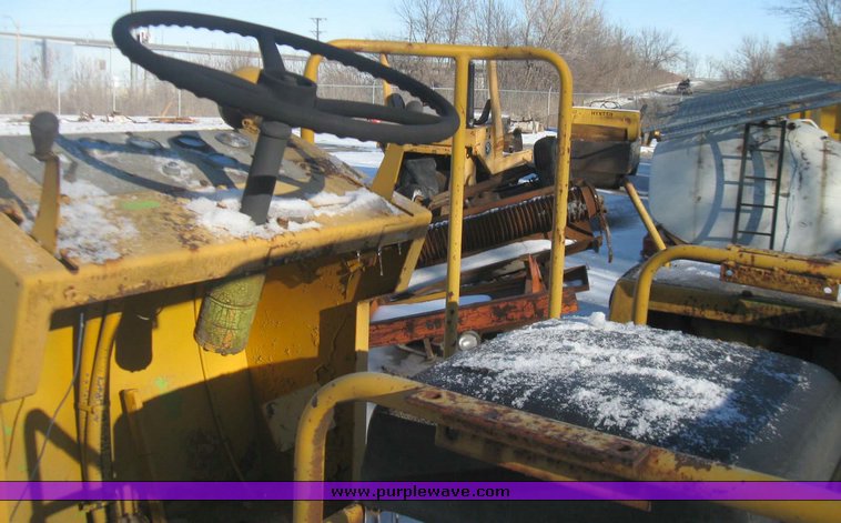 image for item 5437 Raygo vibratory compactor roller