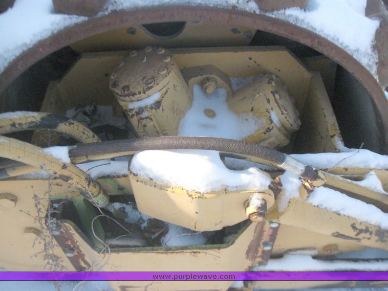 image for item 5437 Raygo vibratory compactor roller